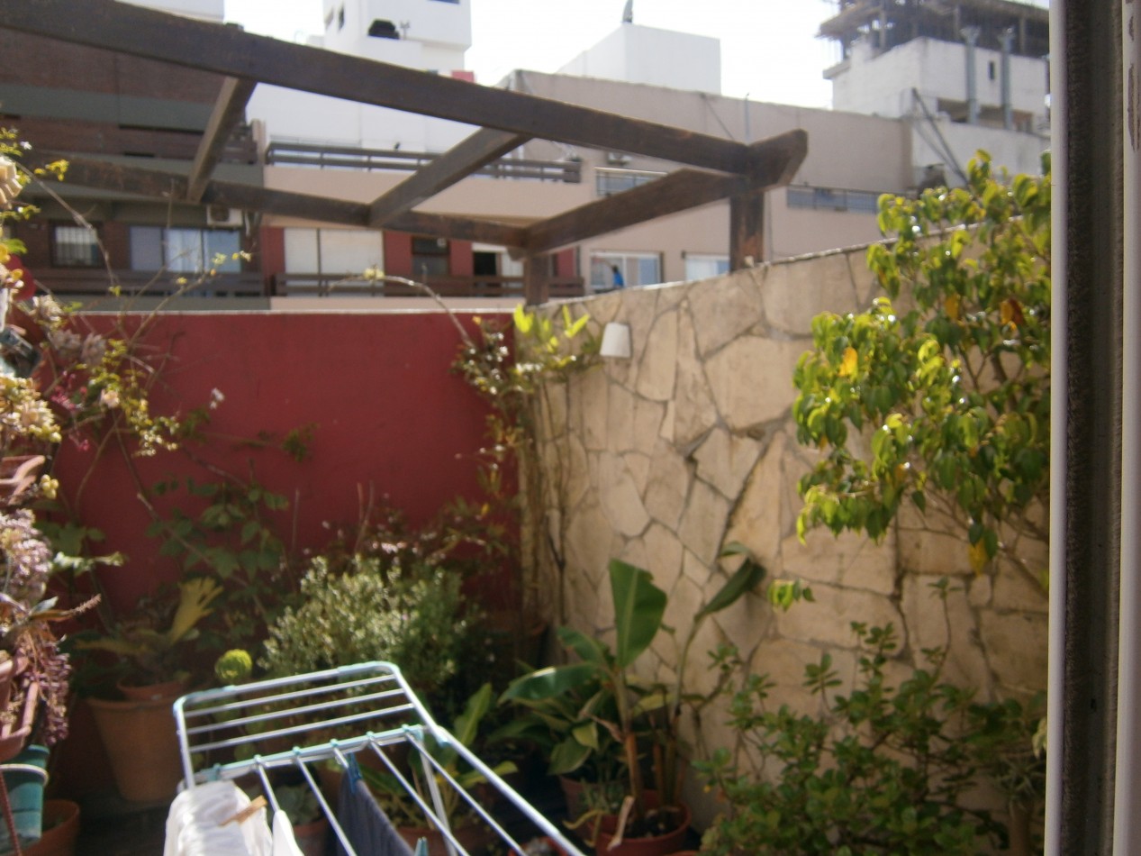 Excelente 3 ambientes externo c/cochera