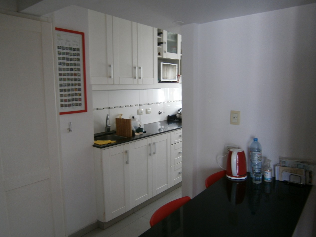 Excelente 3 ambientes externo c/cochera