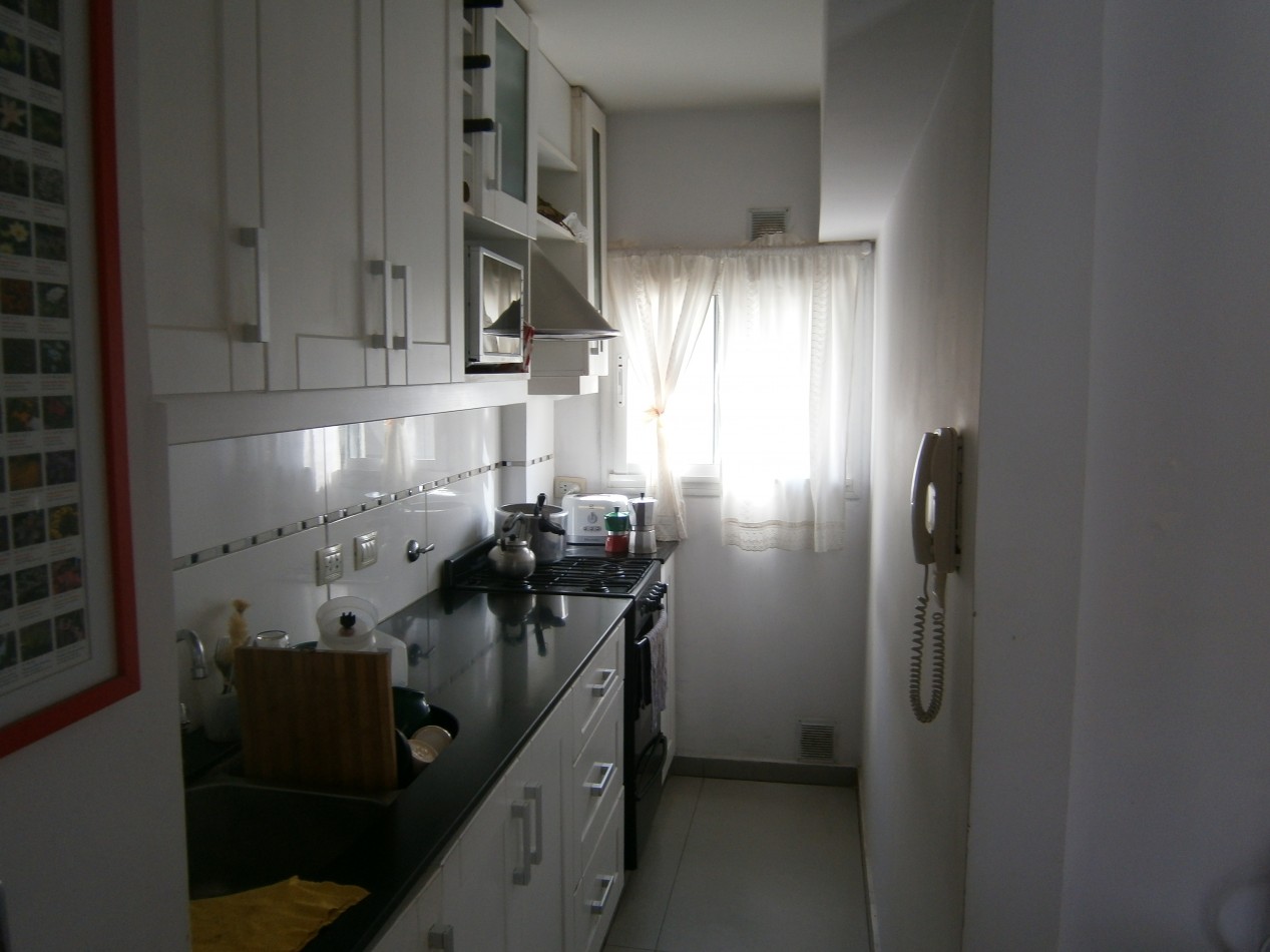 Excelente 3 ambientes externo c/cochera