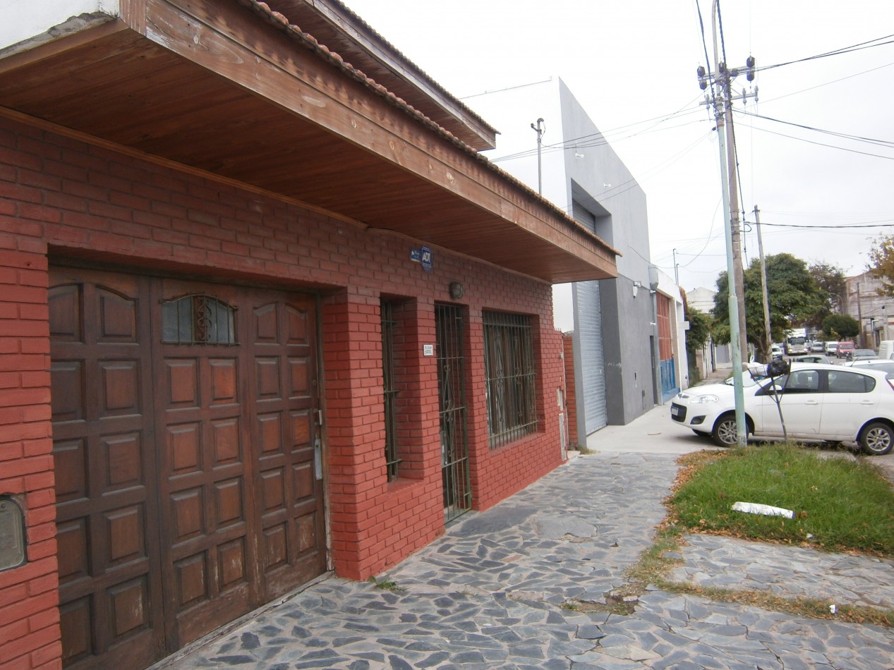 Chalet de 2 plantas en PH