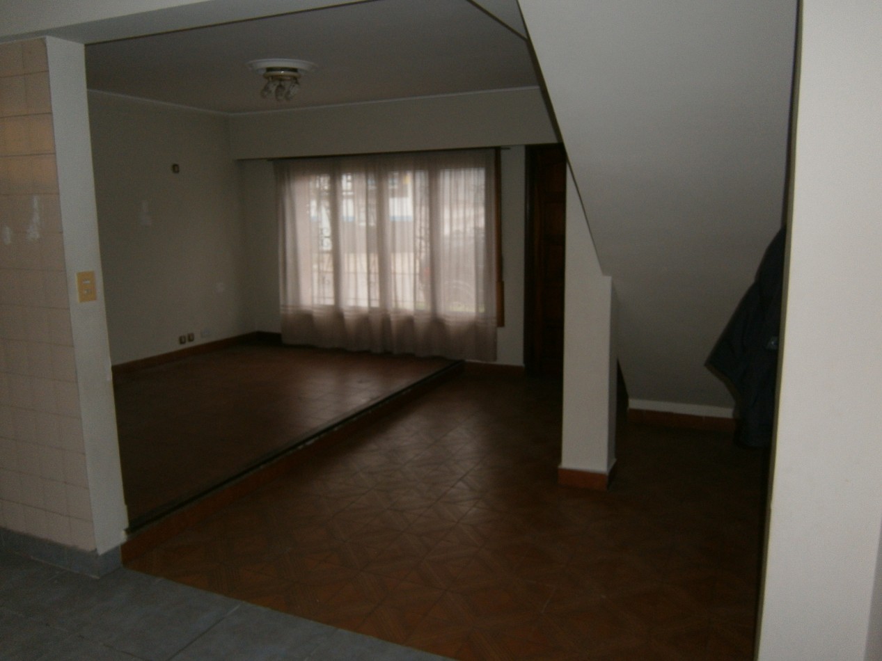 Chalet de 2 plantas en PH