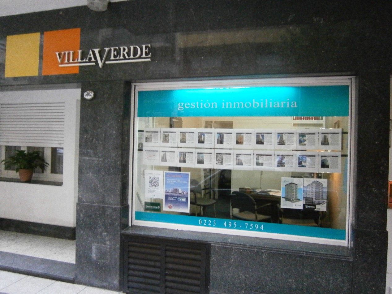 Vivienta 3 ambientes en PB a la calle con local