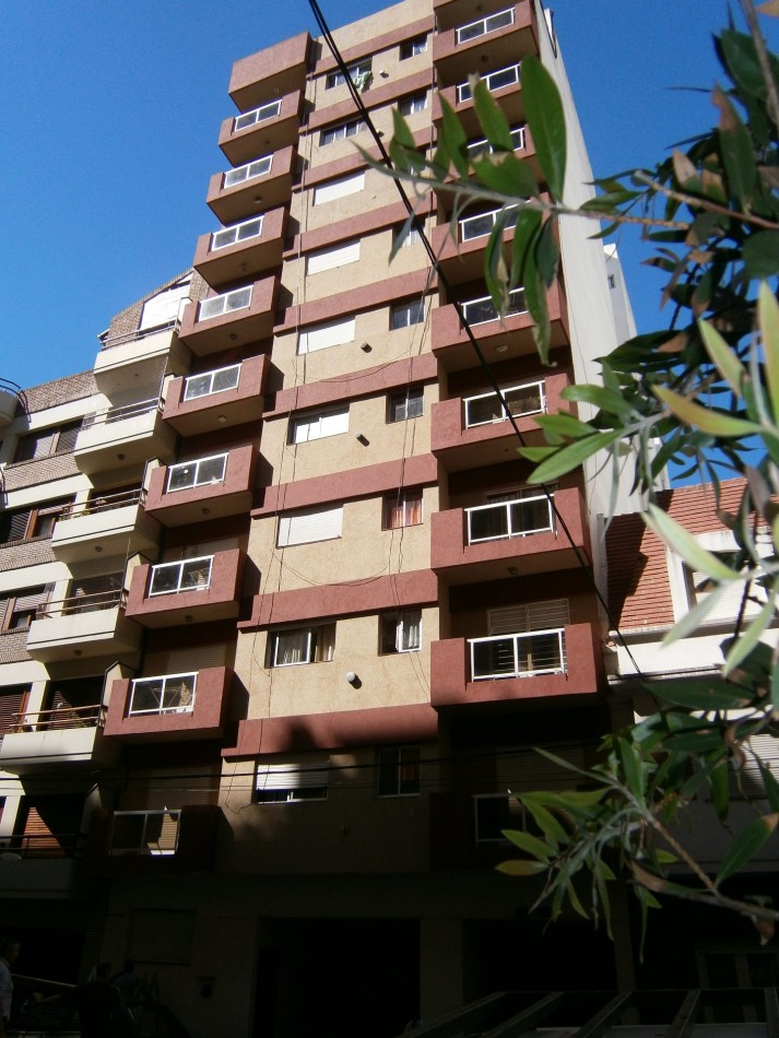 Alquiler 24 meses 2 ambientes externo La Perla